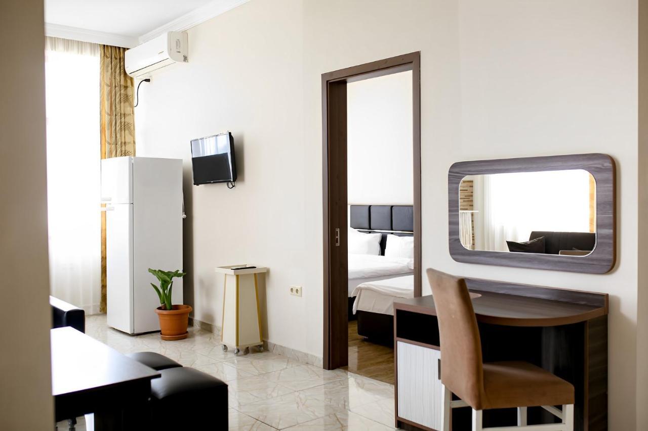 Apartments 37B Batum Dış mekan fotoğraf