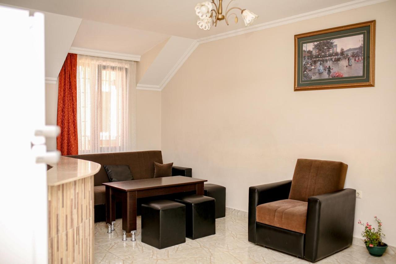 Apartments 37B Batum Dış mekan fotoğraf